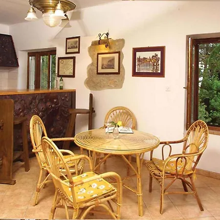 Apartment In Njivice/insel Krk 38752 *