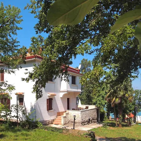 Apartment In Njivice/insel Krk 38752 Njivice